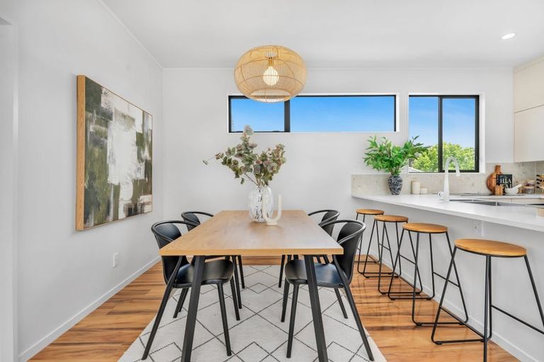 Photo of property in 1/410 Glenfield Road, Glenfield, Auckland, 0629