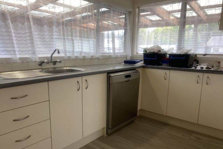 Photo of property in 12 Pipitea Place, Massey, Auckland, 0614