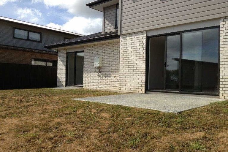 Photo of property in 7 Lane Cameron Place, Flat Bush, Auckland, 2019