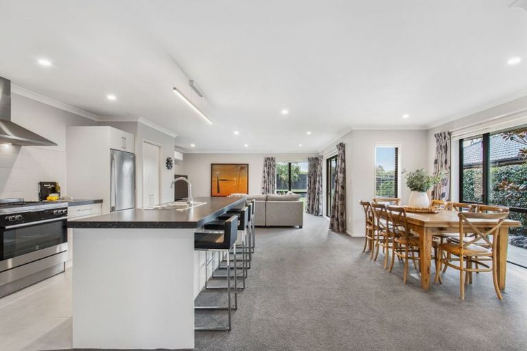 Photo of property in 16 Prebblewood Drive, Prebbleton, 7604