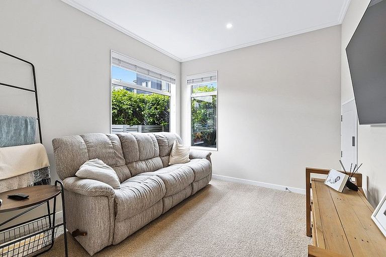 Photo of property in 36a Station Street, Hobsonville, Auckland, 0616