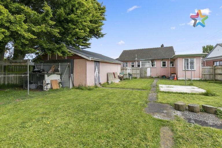Photo of property in 17 Gibson Crescent, Naenae, Lower Hutt, 5011
