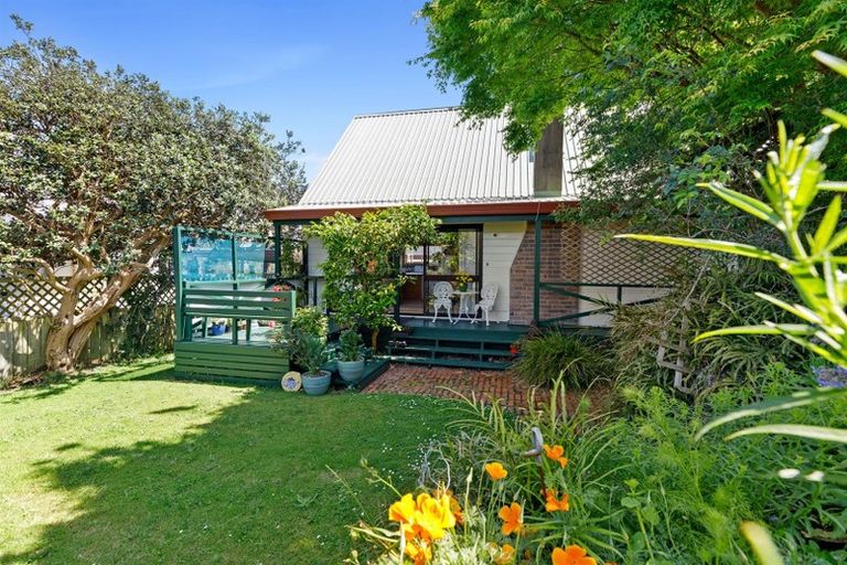 Photo of property in 204 Cambridge Road, Bethlehem, Tauranga, 3110
