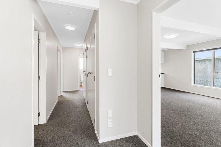 Photo of property in 27 Izard Road, Khandallah, Wellington, 6035