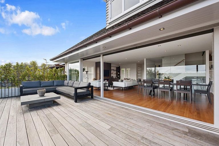 Photo of property in 306 Hurstmere Road, Takapuna, Auckland, 0622