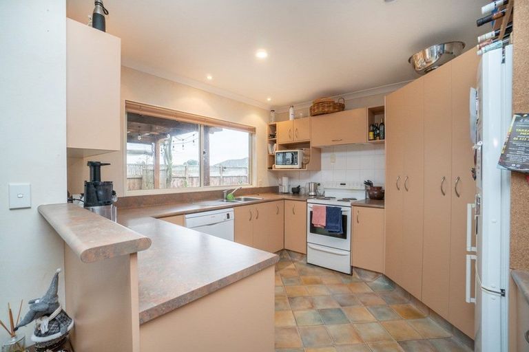 Photo of property in 39 Parnell Heights Drive, Kelvin Grove, Palmerston North, 4414
