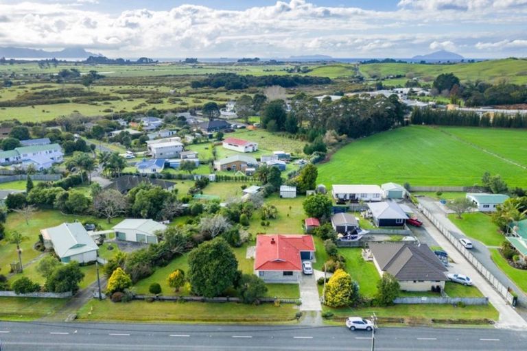 Photo of property in 19 South Road, Waipu, 0510