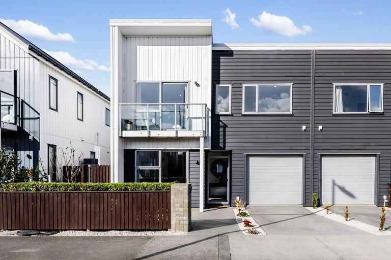 Photo of property in 13 Sacred Kingfisher Road, Hobsonville, Auckland, 0616
