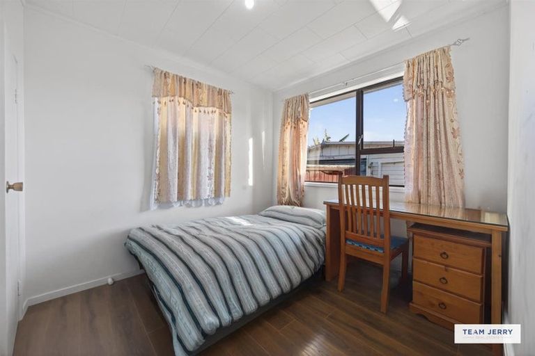 Photo of property in 9 Shalimar Place, Clover Park, Auckland, 2019