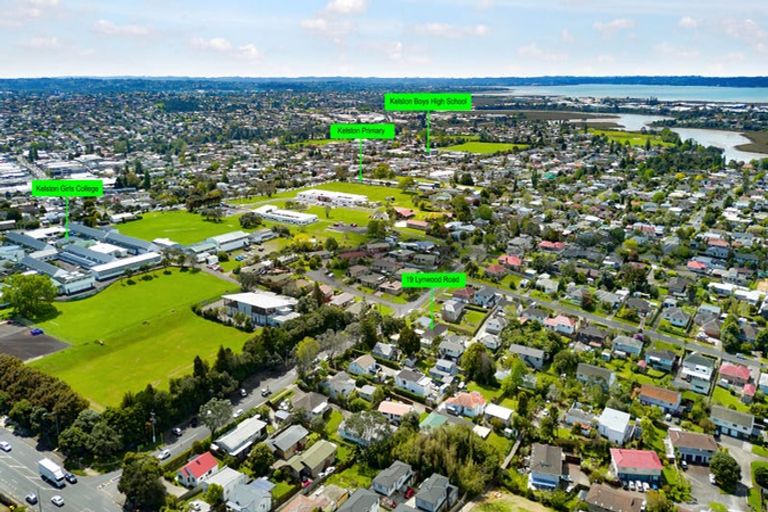 Photo of property in 19 Lynwood Road, New Lynn, Auckland, 0600