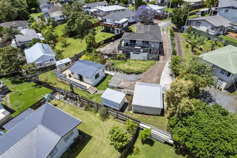 Photo of property in 2/20 Helena Street, Massey, Auckland, 0614