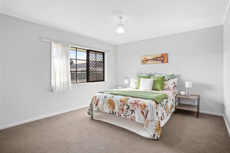 Photo of property in 1/20 Sturges Road, Henderson, Auckland, 0612