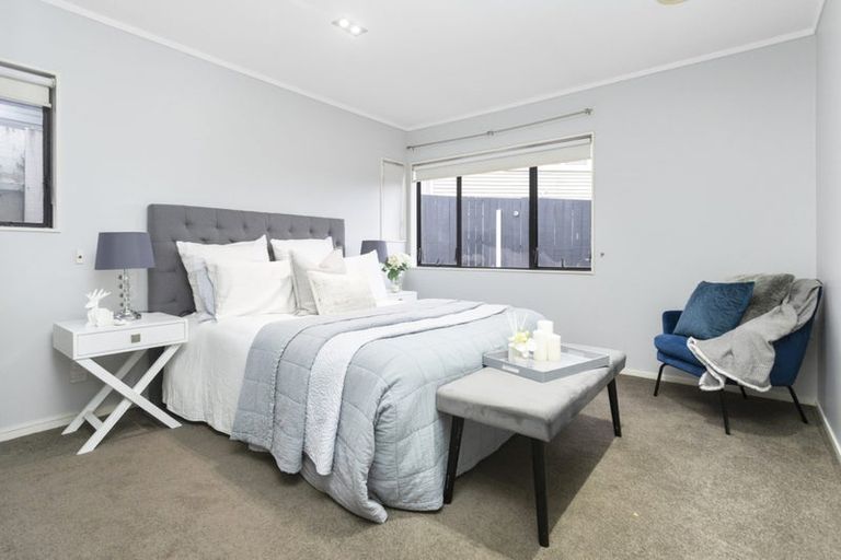 Photo of property in 92b Sandspit Road, Shelly Park, Auckland, 2014