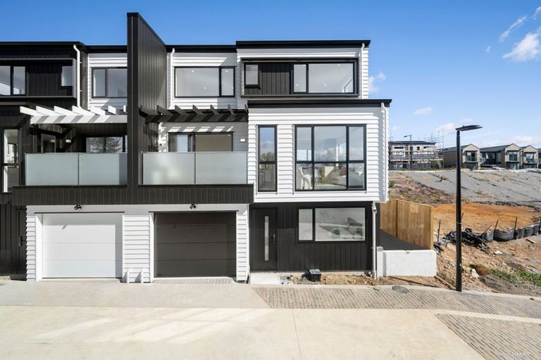 Photo of property in 48 Observation Green, Hobsonville, Auckland, 0616