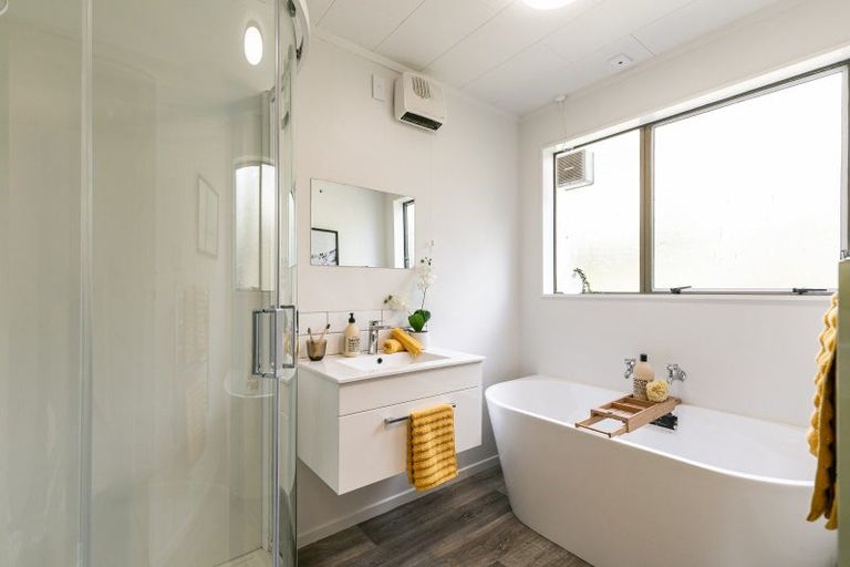 Photo of property in 6a Makatote Grove, Churton Park, Wellington, 6037