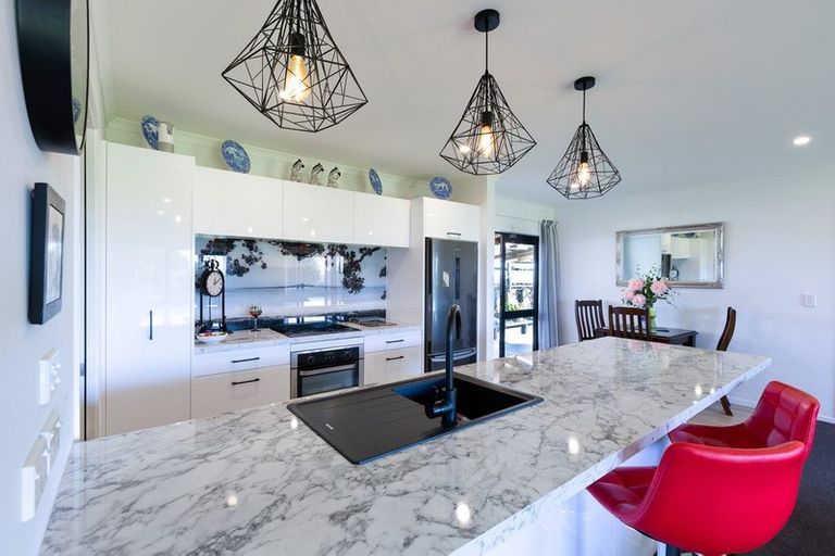 Photo of property in 2630 Awhitu Road, Awhitu, Waiuku, 2684