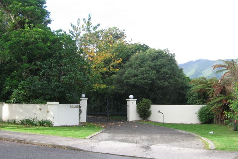 Photo of property in 9 Manu Grove, Waikanae, 5036