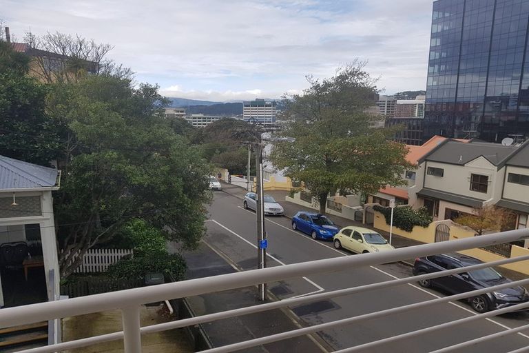 Photo of property in 68u3 Hill Street, Thorndon, Wellington, 6011