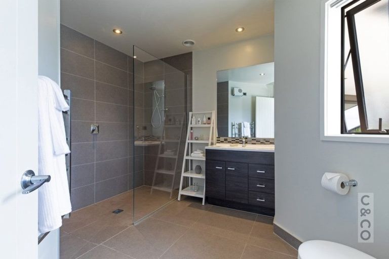 Photo of property in 11 Pohutukawa Parade, Riverhead, 0820