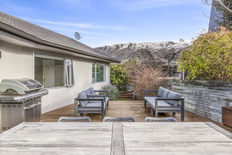 Photo of property in 29 Hunter Crescent, Wanaka, 9305