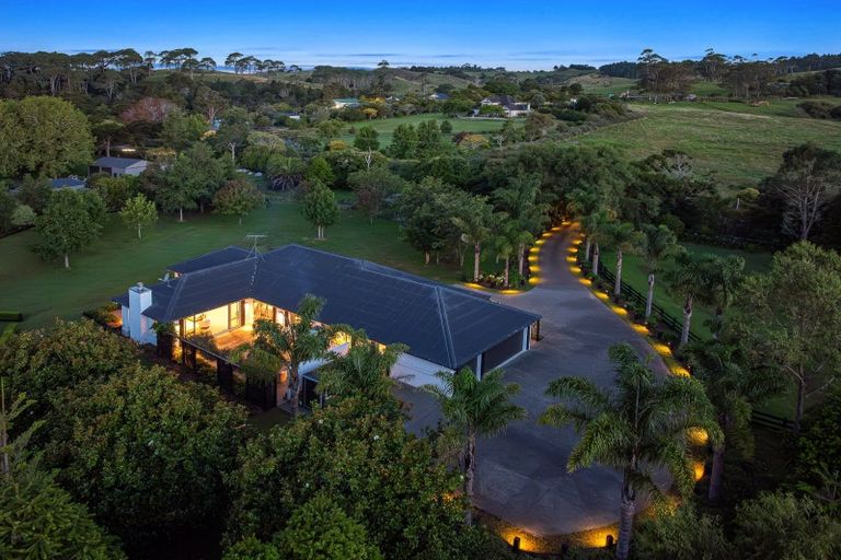 Photo of property in 457 Waitoki Road, Wainui, Silverdale, 0994