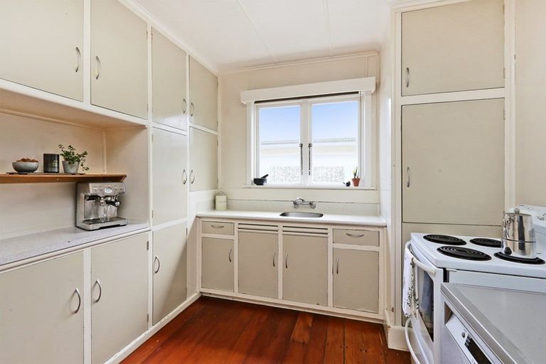 Photo of property in 33 Harpham Street, Taradale, Napier, 4112