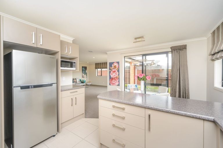 Photo of property in 2 Pegasus Place, Kelvin Grove, Palmerston North, 4414