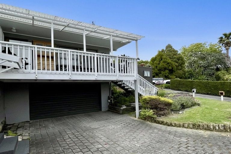 Photo of property in 1/3 Leith Way, Rothesay Bay, Auckland, 0630