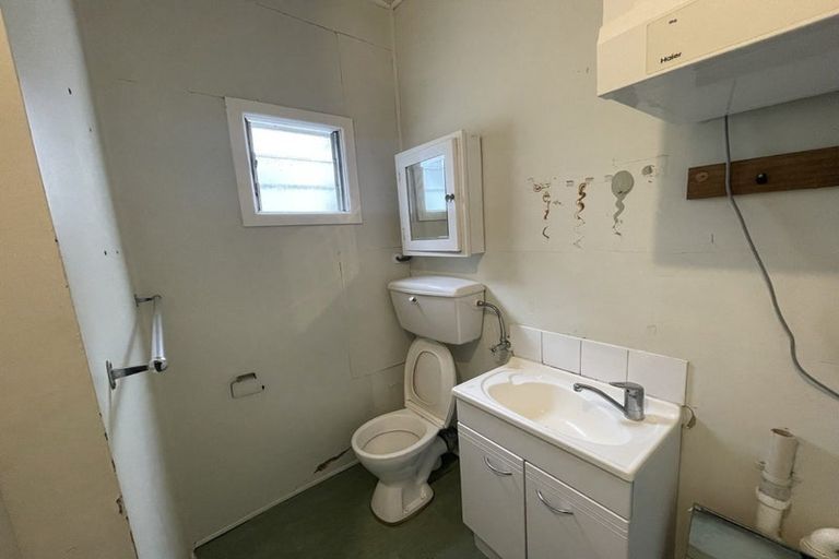 Photo of property in 23 Wilson Street, Newtown, Wellington, 6021