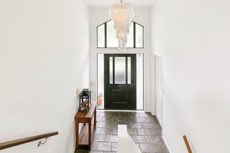 Photo of property in 13 Chastudon Place, Tawa, Wellington, 5028