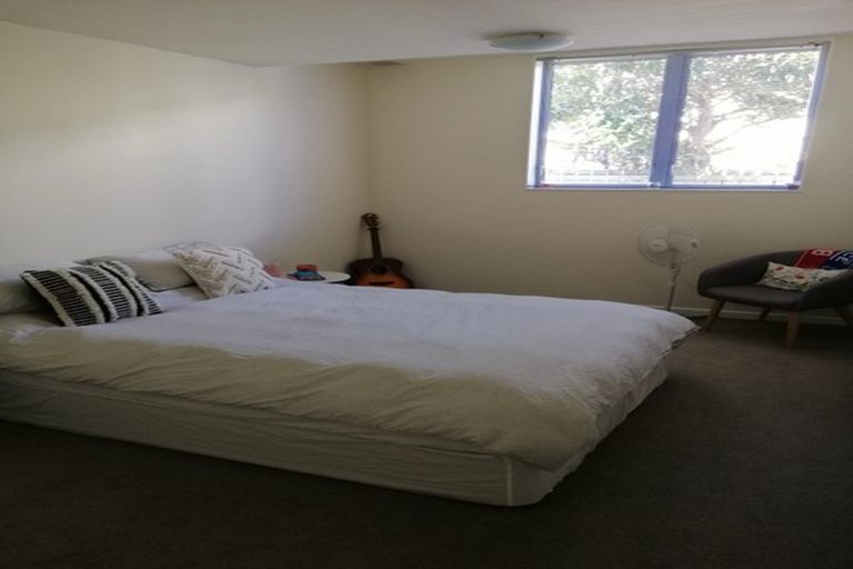 Photo of property in 25u1 Home Street, Mount Victoria, Wellington, 6011