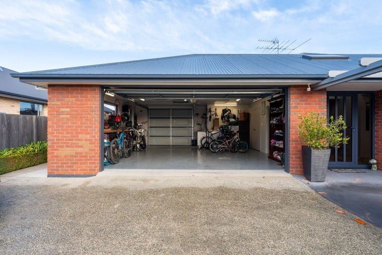 Photo of property in 16 Fenty Place, Mosgiel, 9024