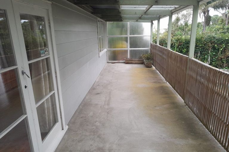 Photo of property in 35 Holland Road, Hillcrest, Auckland, 0627