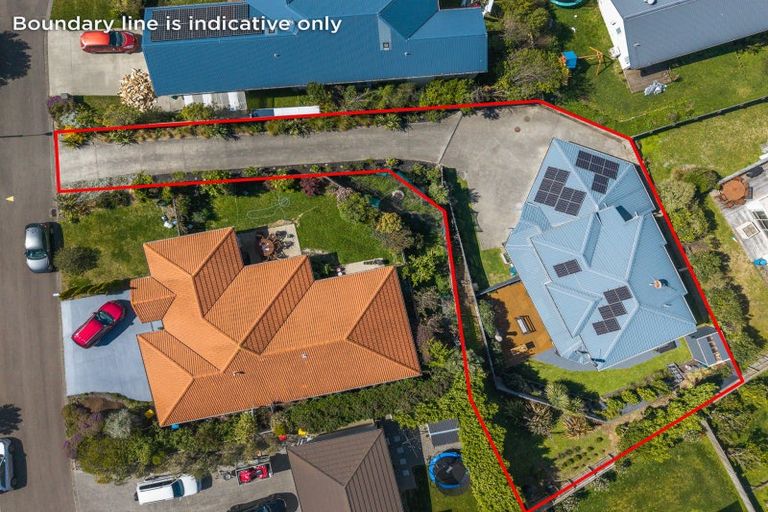 Photo of property in 8 Kaweka Close, Aotea, Porirua, 5024