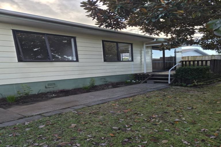 Photo of property in 1 Barnett Place, Te Puke, 3119