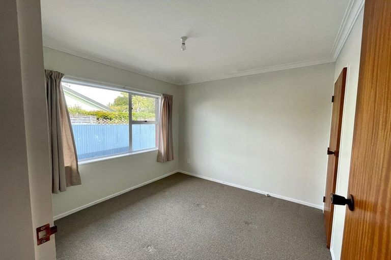 Photo of property in 1 Puriri Place, Levin, 5510