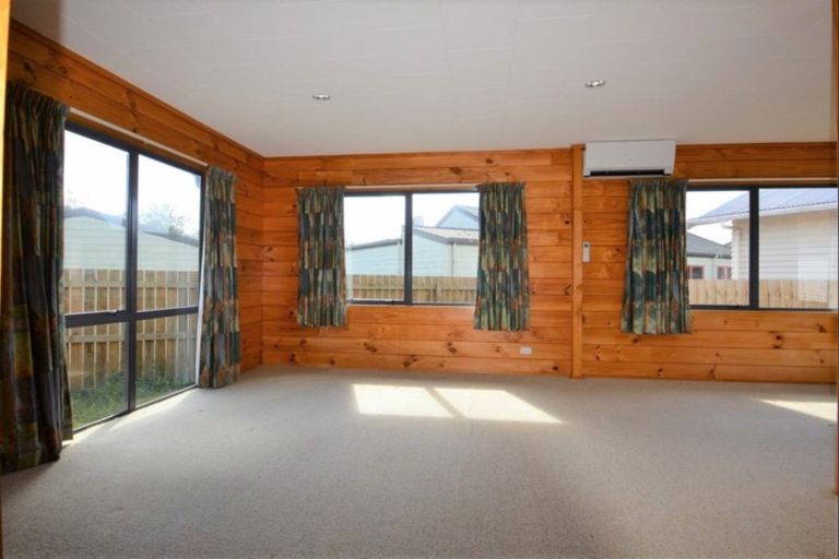 Photo of property in 57 Tiro Tiro Road, Levin, 5510