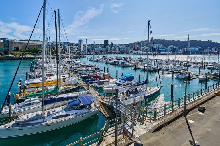 Photo of property in Clyde Quay Wharf, 2b/6 Clyde Quay Wharf, Te Aro, Wellington, 6011