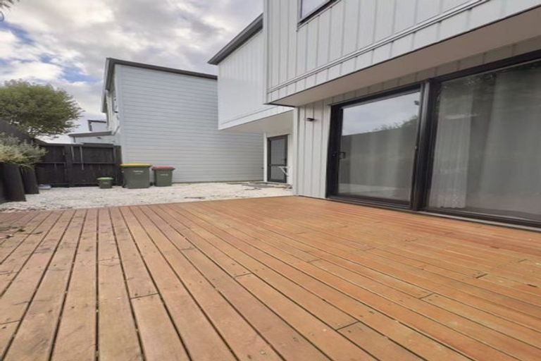 Photo of property in 19d Farwood Drive, Henderson, Auckland, 0612