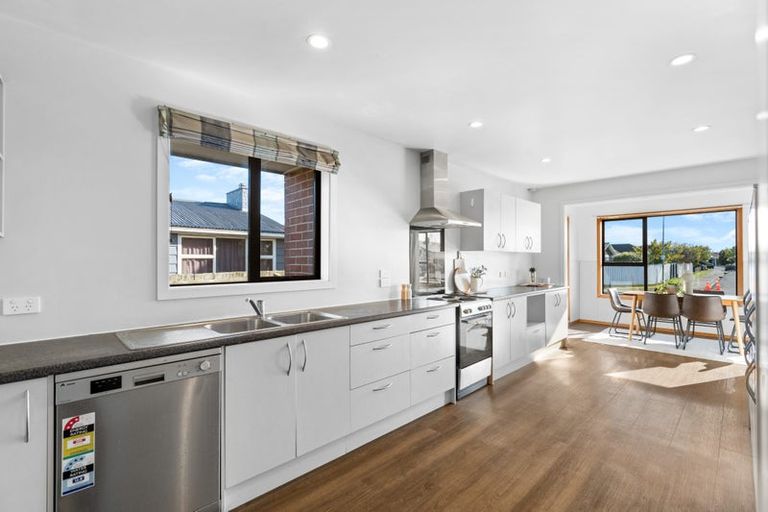 Photo of property in 28 Parker Street, Hornby, Christchurch, 8042