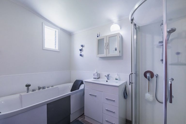 Photo of property in 24a Pourerere Road, Waipawa, 4271