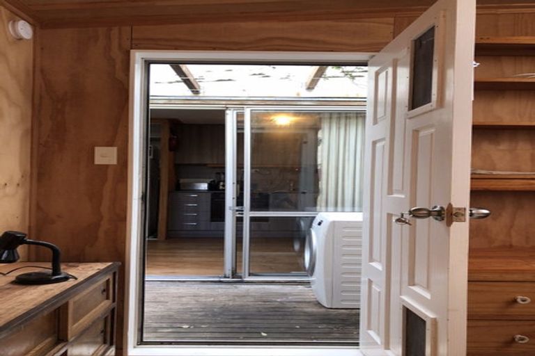 Photo of property in 94 Tannadyce Street, Strathmore Park, Wellington, 6022