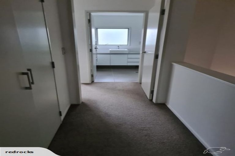 Photo of property in 43 Saddleback Grove, Karori, Wellington, 6012