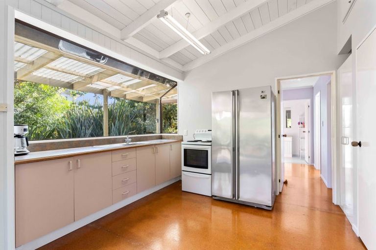Photo of property in 112 Mckellar Place, Whangamata, 3620