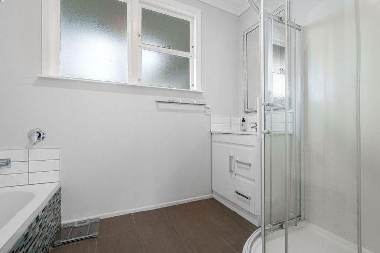 Photo of property in 12 East Street, Greytown, 5712