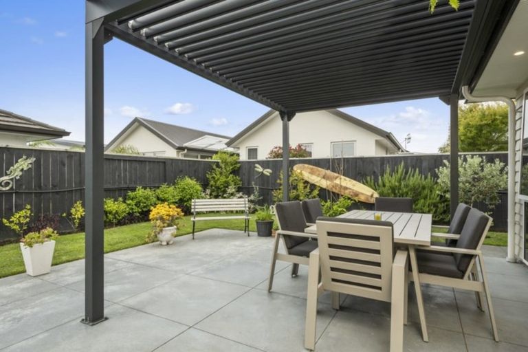Photo of property in 77 Sandhurst Drive, Papamoa Beach, Papamoa, 3118