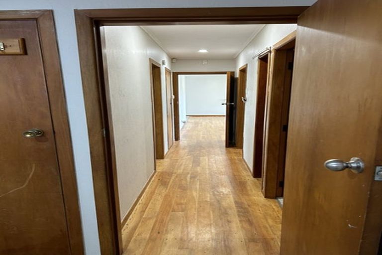 Photo of property in 56 Tahi Terrace, Glen Eden, Auckland, 0602