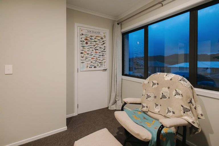 Photo of property in 12 Takapo Grove, Kelson, Lower Hutt, 5010