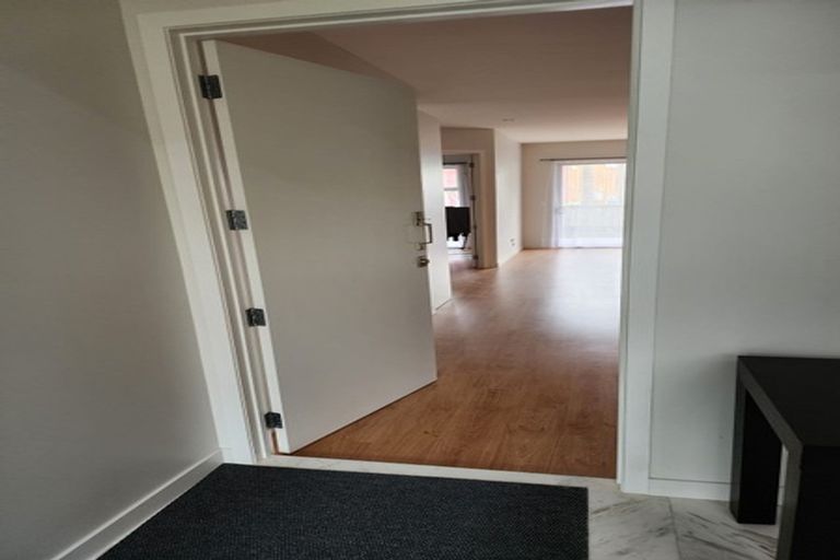 Photo of property in 46 Spinnaker Drive, Te Atatu Peninsula, Auckland, 0610