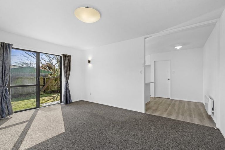 Photo of property in 32 Greenock Street, Redwood, Christchurch, 8051